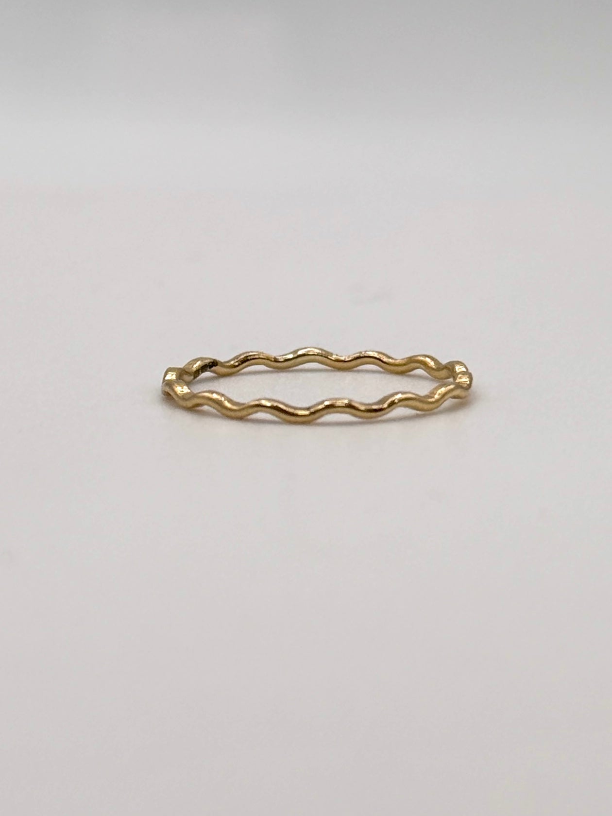 18ct Yellow Gold Ring - 1mm Wavy Band